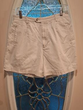 Women’s Flat Front Cotton Shorts - Cream